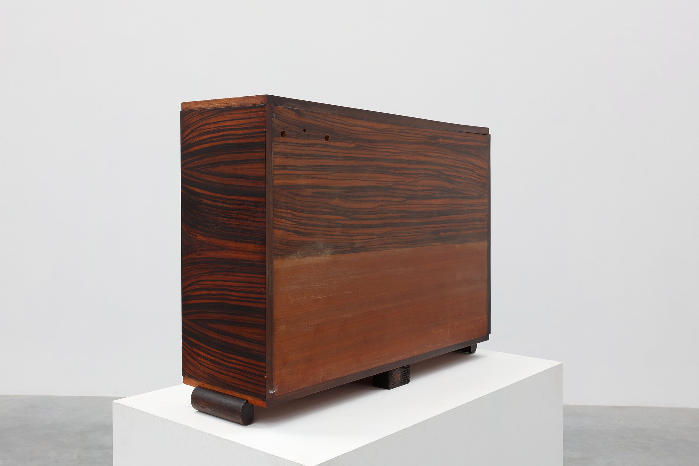 Rare small Art Deco cabinet with beautiful wood pattern, France 1920sthumbnail